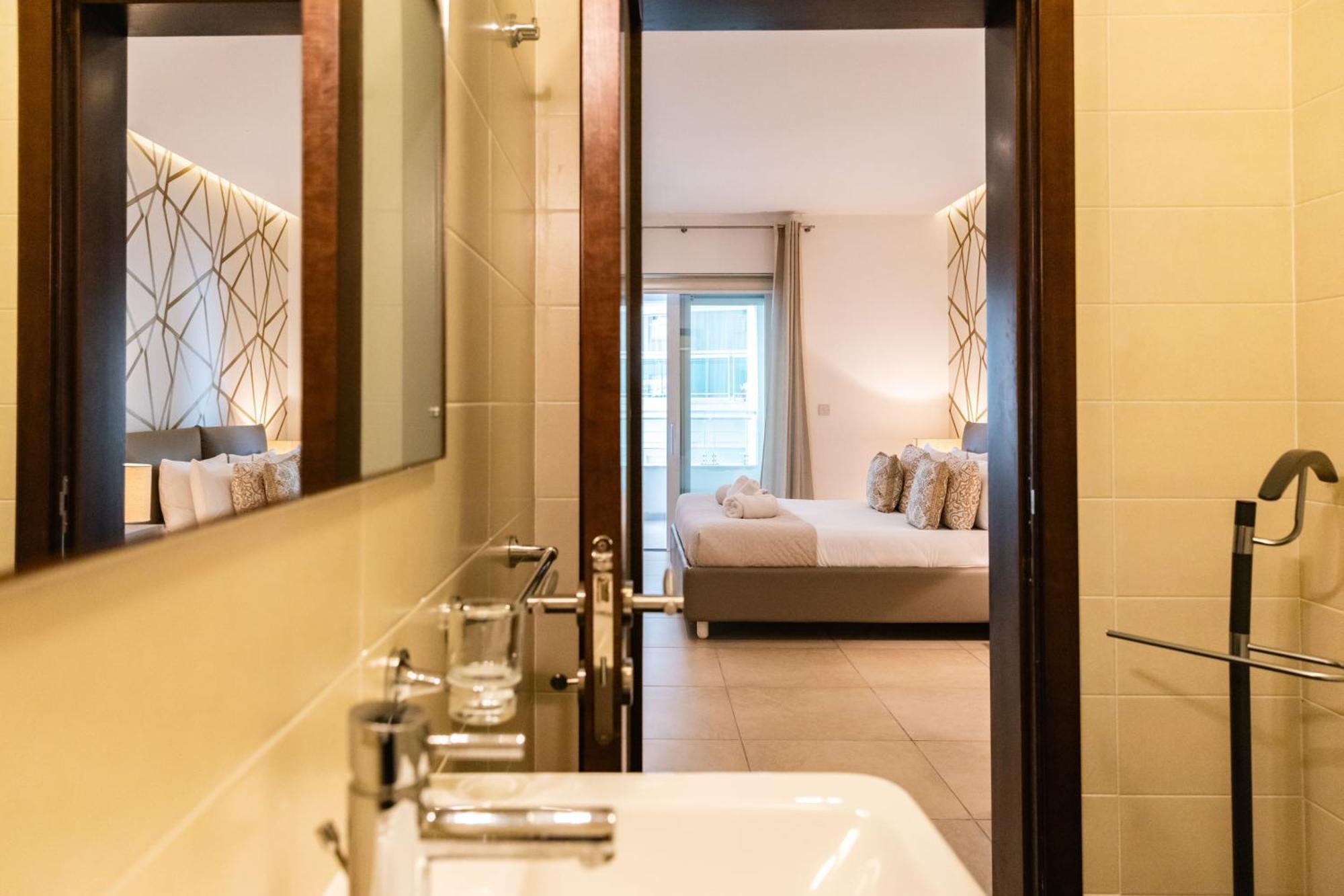 Luxury Seafront 3Br With Pool By Arcobnb 斯利马 外观 照片